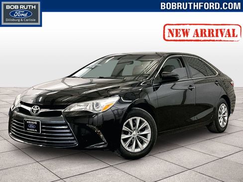 Used 2016 Toyota Camry LE FWD image 1