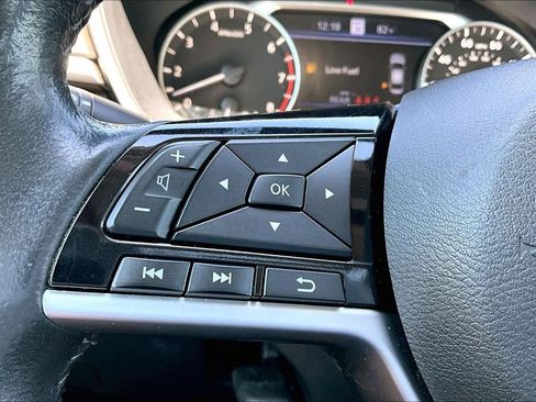 Used 2023 Nissan Altima 2.5 SL FWD image 16