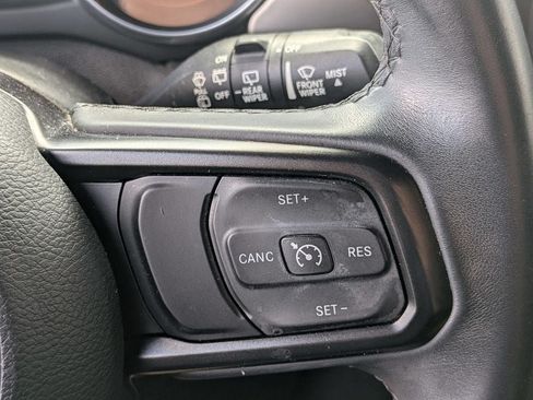 Used 2018 Jeep Wrangler Unlimited Sport S AWD/4WD image 15