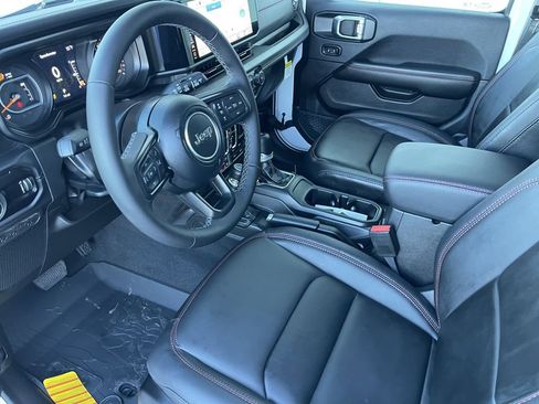 New 2026 Jeep Wrangler Unlimited Rubicon w/ Technology Group AWD/4WD image 12