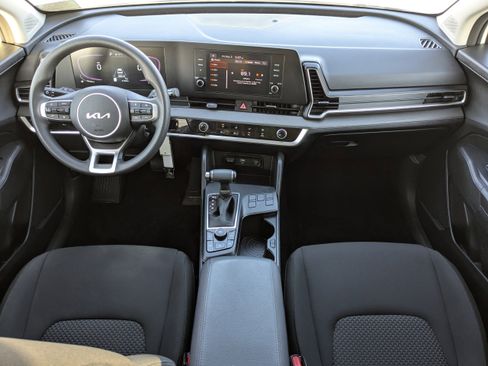 Certified 2023 Kia Sportage LX image 17