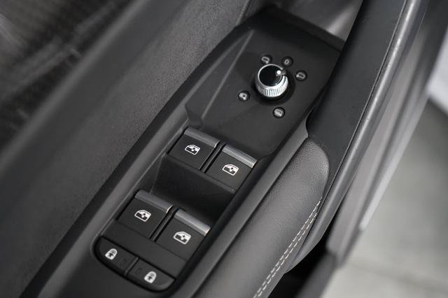 Used 2022 Audi SQ5 Prestige w/ Prestige Package AWD/4WD image 21