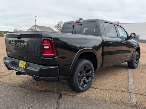 New 2026 RAM 1500 4x4 Crew Cab image 6