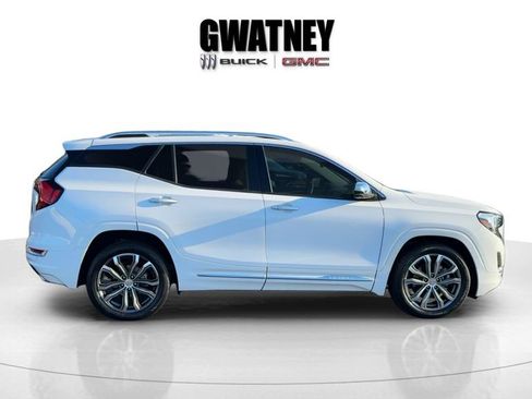 Used 2020 GMC Terrain Denali w/ Denali Premium Package image 8