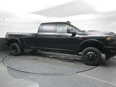 New 2026 RAM 3500 Limited AWD/4WD image 4