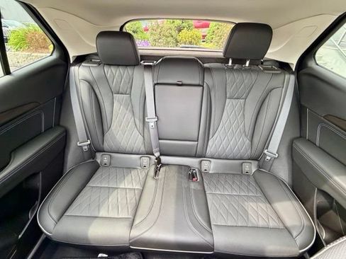 Used 2023 Buick Envision Avenir AWD/4WD image 27