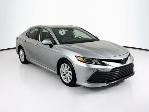Used 2023 Toyota Camry LE FWD image 3