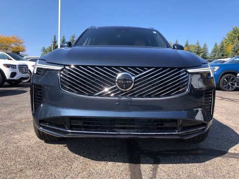 New 2026 Volvo XC90 B6 Plus w/ Protection Package Premier image 2