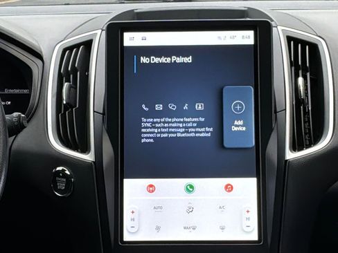 Used 2022 Ford Edge SE w/ Black Appearance Package image 19