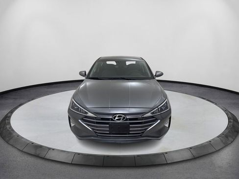 Used 2019 Hyundai Elantra SEL image 2