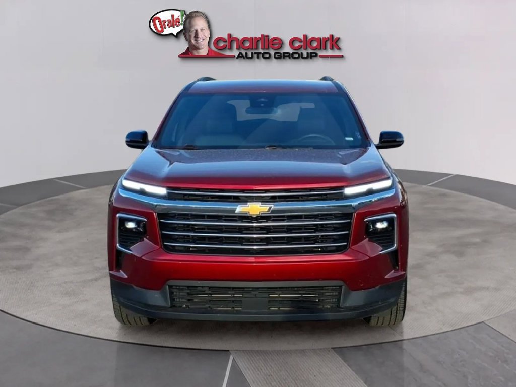 Used 2026 Chevrolet Traverse LT FWD image 8