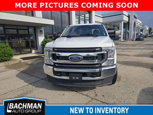 Used 2021 Ford F250 XLT AWD/4WD image 3