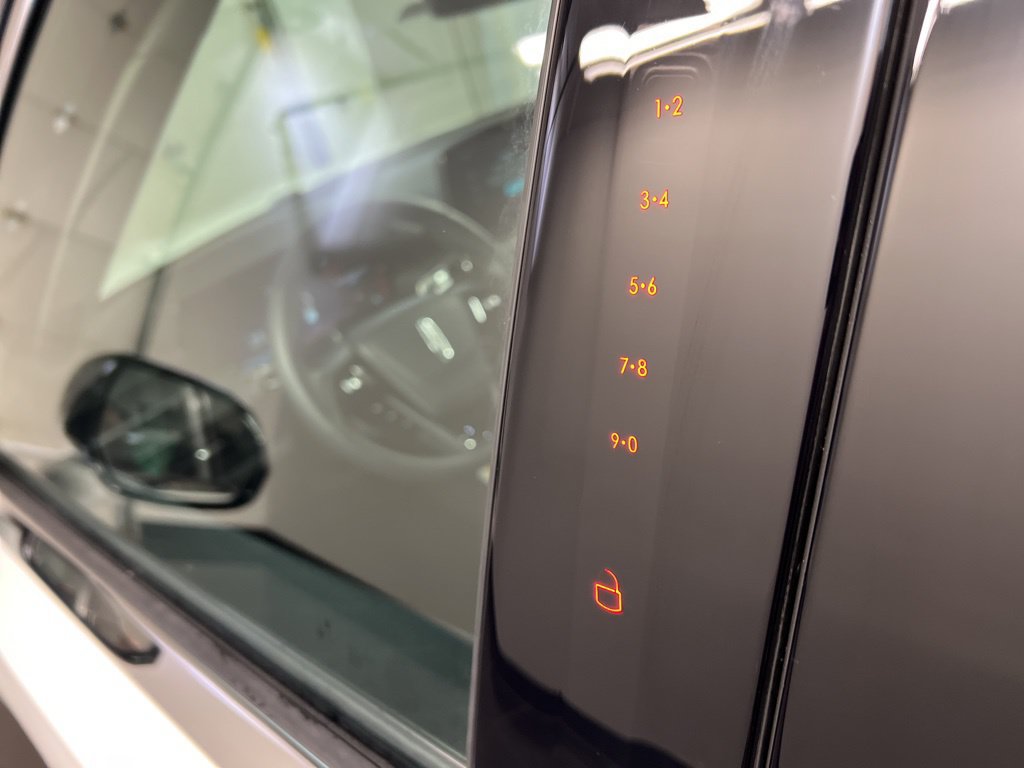 Used 2026 Lincoln Aviator AWD image 29