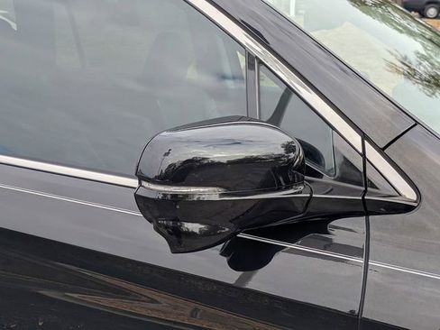 Used 2017 Honda Pilot Touring image 11