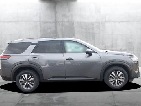 Certified 2025 Nissan Pathfinder SL AWD/4WD image 5