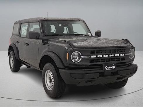 New 2025 Ford Bronco 4-Door image 1