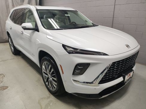 New 2026 Buick Enclave Avenir w/ Super Cruise Package AWD/4WD image 5