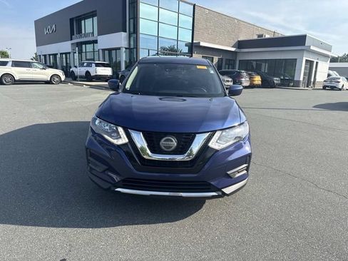 Used 2020 Nissan Rogue S FWD image 2