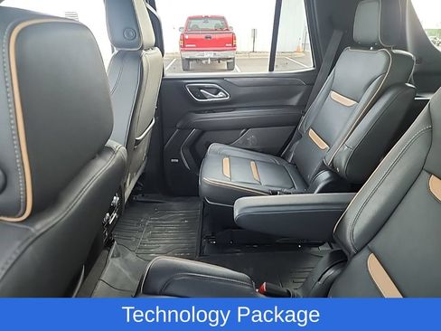 Used 2023 GMC Yukon AT4 w/ AT4 Premium Package AWD/4WD image 14