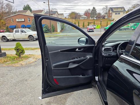 Used 2019 Kia Sorento EX image 10
