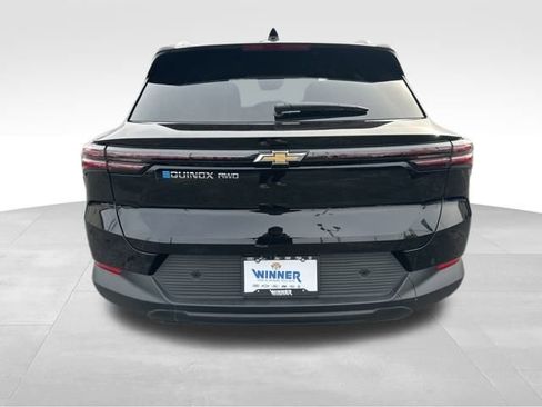 New 2026 Chevrolet Equinox EV LT image 4