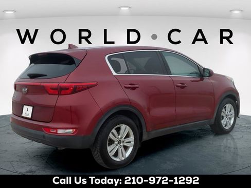Used 2017 Kia Sportage LX image 3