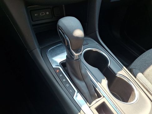 Used 2023 Chevrolet Equinox LT FWD image 16