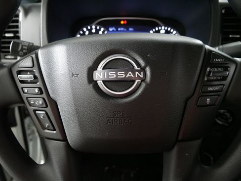 Used 2023 Nissan Frontier SV w/ Midnight Edition Package image 25