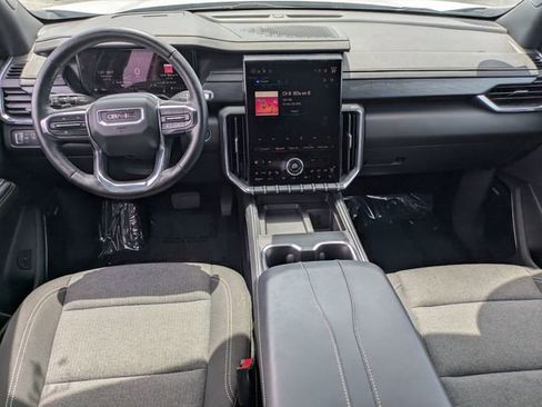 Used 2025 GMC Acadia Elevation image 16