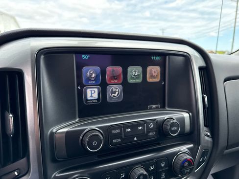 Used 2015 Chevrolet Silverado 2500 LT w/ LT Convenience Package AWD/4WD image 11