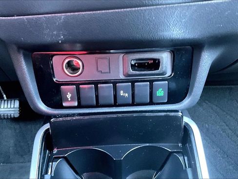 Used 2020 Mitsubishi Outlander LE AWD/4WD image 33