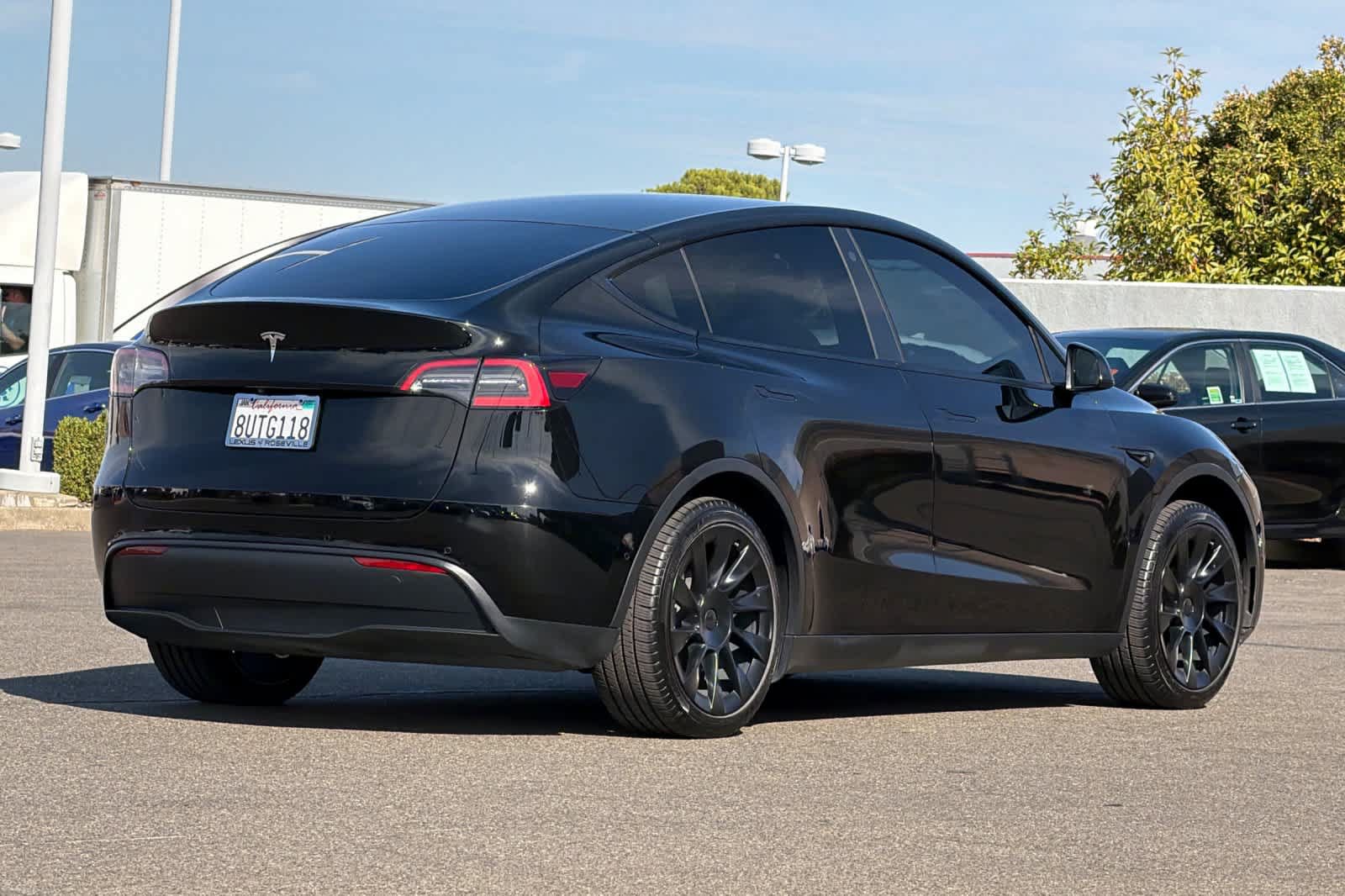 Used 2021 Tesla Model Y 2WD image 2
