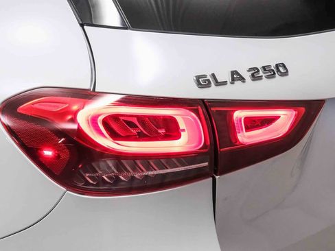 Used 2023 Mercedes-Benz GLA 250 image 7