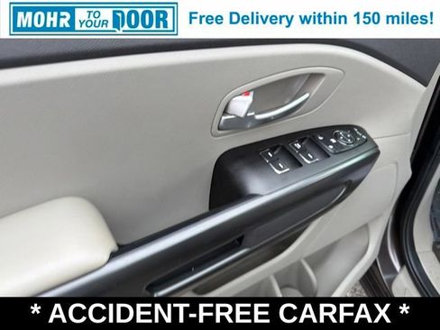 Used 2018 Kia Sedona LX FWD image 13
