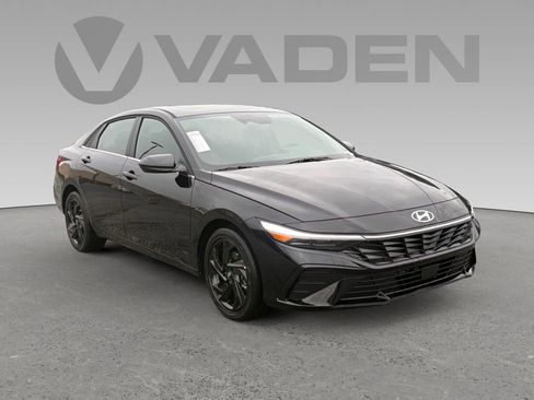 New 2026 Hyundai Elantra SEL Sport Premium image 1