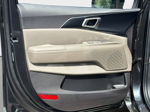 New 2026 Kia Carnival LXS image 14