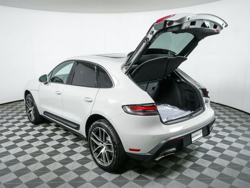 New 2026 Porsche Macan AWD/4WD image 36