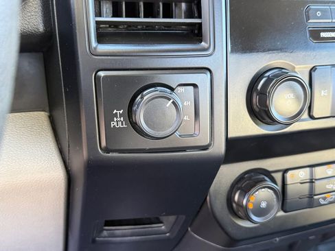 Used 2017 Ford F150 XL w/ Trailer Tow Package w/101A image 21