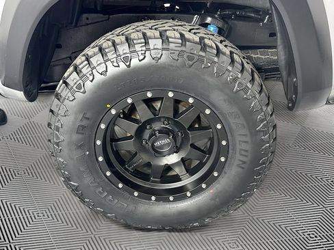 Used 2016 Toyota Tacoma TRD Off-Road w/ Towing Package AWD/4WD image 29