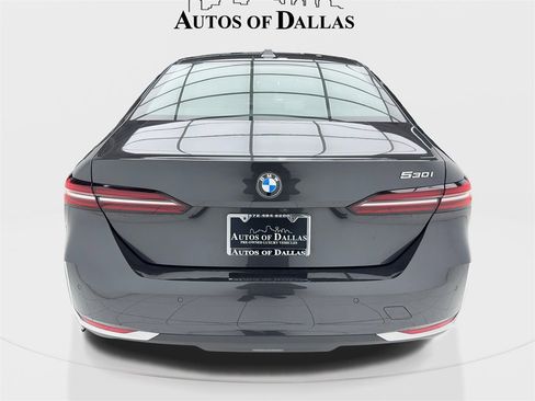 Used 2024 BMW 530i image 11