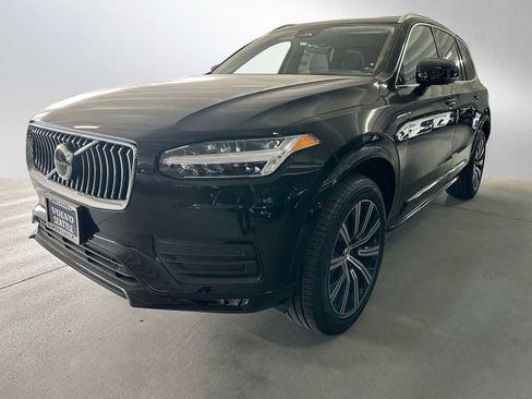Used 2023 Volvo XC90 B6 Core w/ Protection Package Premier image 3
