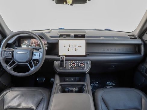Used 2024 Land Rover Defender 110 V8 image 2