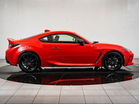 Used 2024 Toyota GR86 Premium image 11