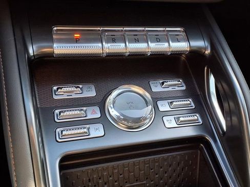New 2026 Lincoln Nautilus Premier AWD/4WD image 15