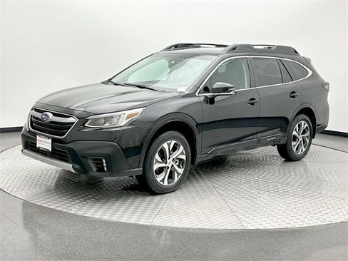 Used 2022 Subaru Outback Limited image 1