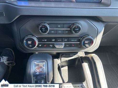 New 2025 Ford Bronco Badlands w/ Sasquatch Package AWD/4WD image 72