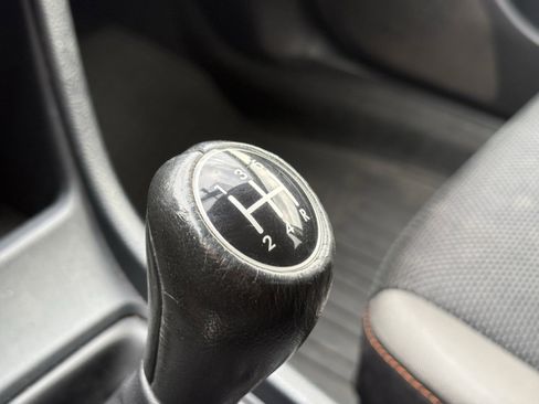 Used 2017 Subaru Crosstrek 2.0i Premium w/ Popular Package #2 image 18