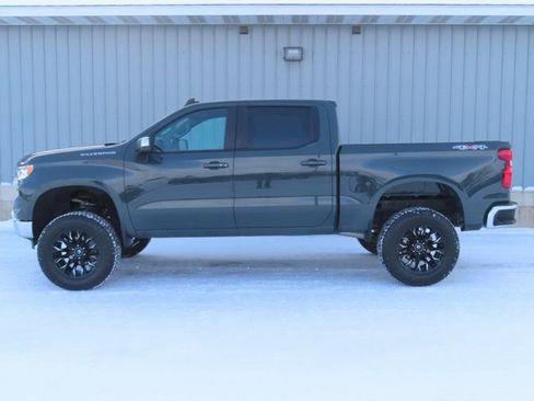 Used 2025 Chevrolet Silverado 1500 LT image 11