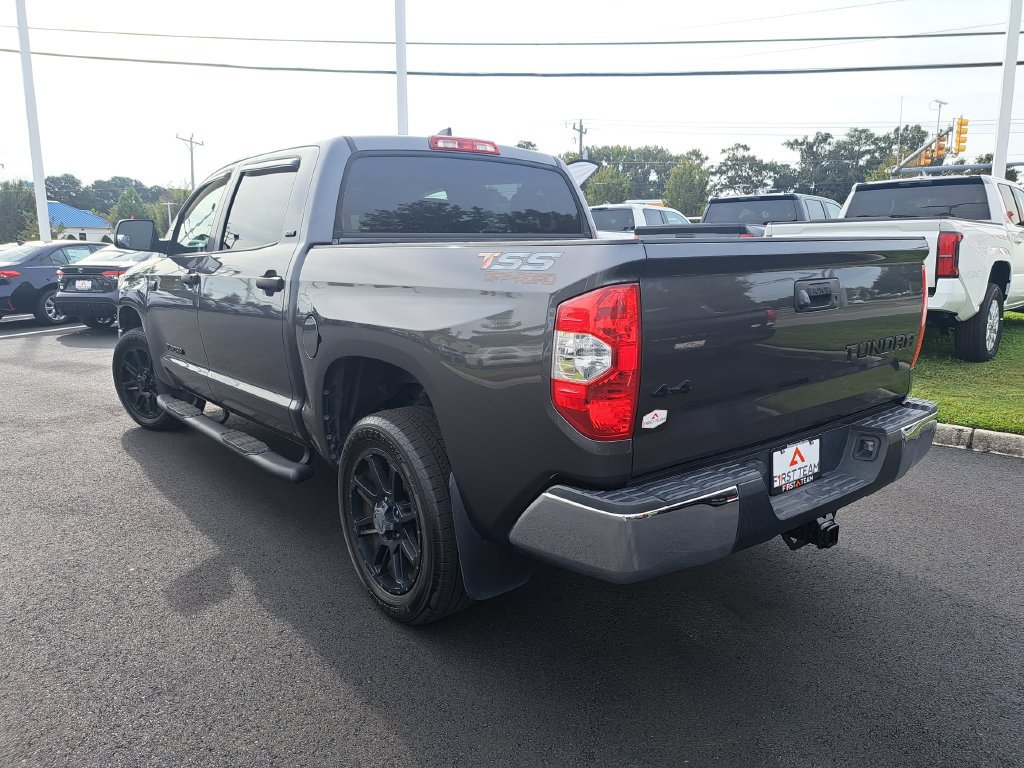 Used 2020 Toyota Tundra SR5 w/ SR5 Upgrade Package AWD/4WD image 11