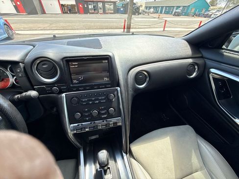 Used 2009 Nissan GT-R Premium AWD/4WD image 22
